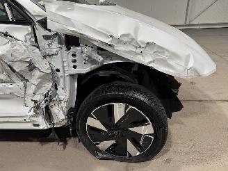 Volvo C-40 82kWh 185kW Single Motor Extended Range Plus picture 21