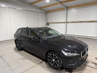 Volvo V-60 2.0 B3 120kW Automaat Momentum Advantage picture 2