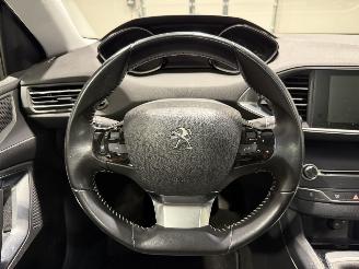 Peugeot 308 SW 1.2 PureTech 96kW Style picture 16