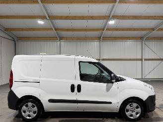Schade bestelwagen Fiat Doblo 1.3MJ 55kW Airco Schuifdeur 2015/1