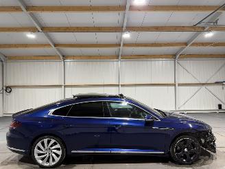 Voiture accidenté Volkswagen Arteon 2.0TSI 140kW Automaat Pano Business R 2018/8