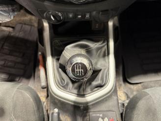 Nissan Navara 2.3dCi 120kW N-Connecta King Cab picture 46