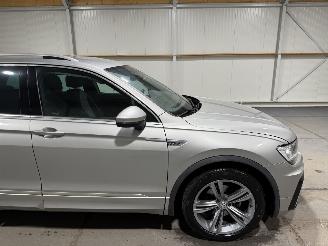 Volkswagen Tiguan 1.5TSI 110kW Automaat ACT Highline Business R picture 14