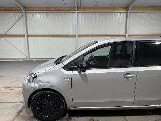 Volkswagen Up! 1.0 44kW High BlueMotion Airco picture 13