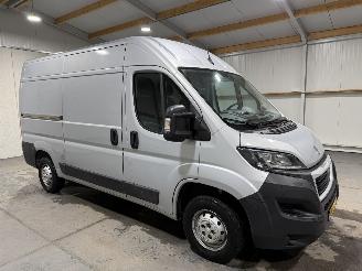 Peugeot Boxer 330 2.2BlueHDI 103kW L2H2 Premium picture 2