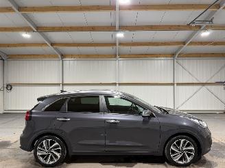 krockskadad bil auto Kia Niro 1.6GDi 77kW Automaat Hybrid Edition 2018/6