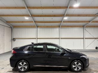 Coche accidentado Hyundai Ioniq 28kWh 88kW Automaat Comfort EV 2018/9