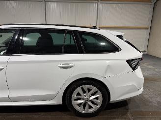 Skoda Octavia 1.5 e-TSI 110kW Automaat Sport Business picture 13