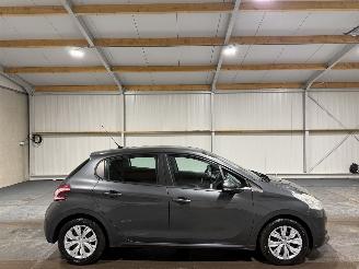 Unfallwagen Peugeot 208 1.2VTi 60kW Clima Envy 2013/4