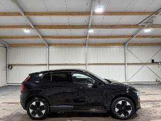Voiture accidenté Volvo EX30 69kWh 200kW Single Motor Extended Range CORE 2024/5