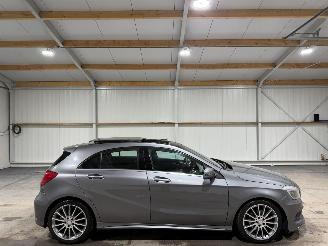 Unfallwagen Mercedes A-klasse 180 90kW Automaat Pano Prestige 2013/1