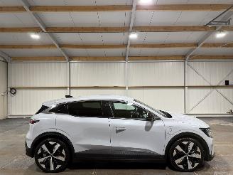 Vaurioauto  passenger cars Renault Mégane 60kWh 160kW Optimum Charge Techno 2023/6