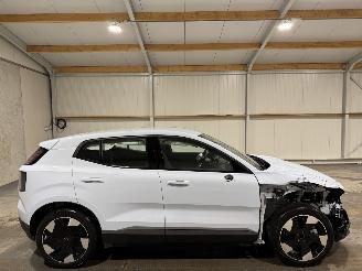 Voiture accidenté Volvo EX30 69kWh 200kW Single Motor Extended Range Plus 2025/10