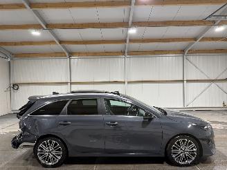 Schadeauto Kia Ceed 1.5T-GDi 103kW Automaat Pano GT-PlusLine 2025/6