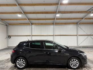 Voiture accidenté Renault Mégane 1.2TCe 96kW Limited 2018/4