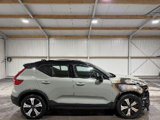 Voiture accidenté Volvo XC40 70kWh 170kW Recharge Ultimate Pano 2023/6