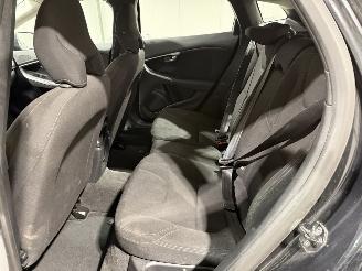 Volvo V-40 1.6 110kW Clima Camera T3 picture 21