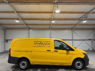 danneggiata veicoli commerciali Mercedes Vito 111CDI 84kW Airco Navi Lang 2017/10