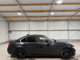Schadeauto BMW 3-serie 316d 85kW Automaat Corporate Lease Essential 2015/10