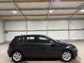 Schadeauto Volkswagen Golf 1.0TSI 85kW Clima Comfortline Business 2019/10