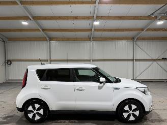 Voiture accidenté Kia Soul 27kWh 81kW Automaat ExecutiveLine 2016/8