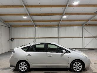 Vaurioauto  passenger cars Toyota Prius 1.5VVT-i 57kW Automaat Airco 2005/4