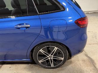 Mercedes B-klasse 180 100kW Automaat Luxury Line Pano picture 32