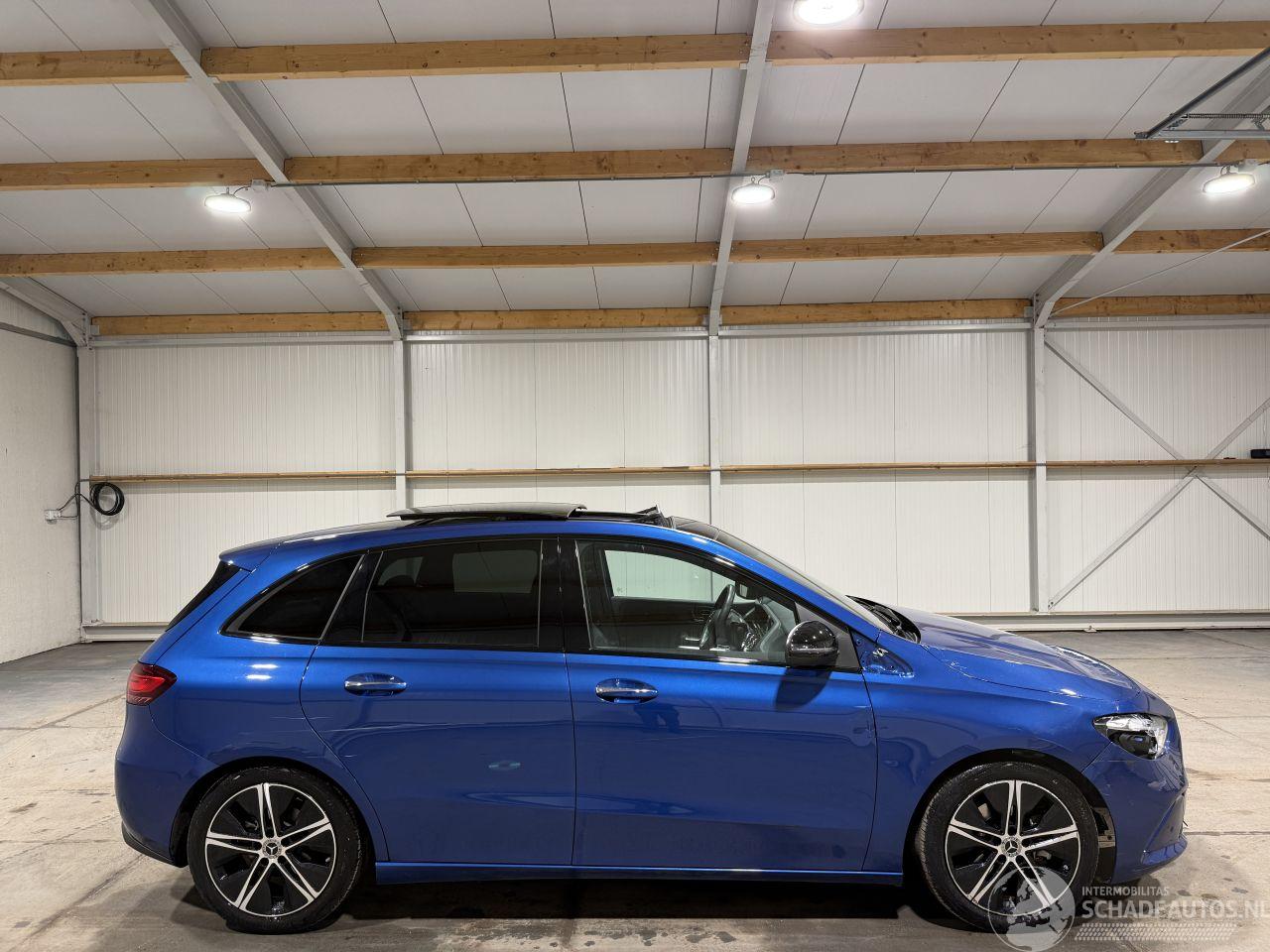 Mercedes B-klasse 180 100kW Automaat Luxury Line Pano
