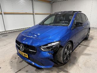 Mercedes B-klasse 180 100kW Automaat Luxury Line Pano picture 10