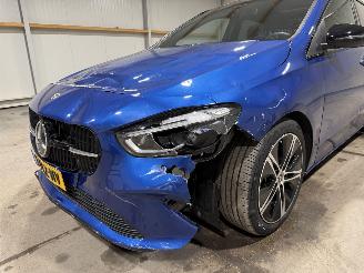 Mercedes B-klasse 180 100kW Automaat Luxury Line Pano picture 23