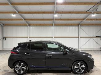 krockskadad bil auto Nissan Leaf 40kWh 110kW 2.Zero Edition 2019/3