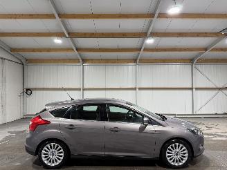 Vaurioauto  passenger cars Ford Focus 1.0EcoBoost 74kW Lease Titanium 2012/5