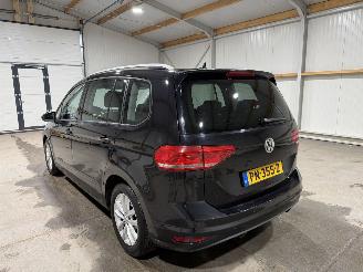 Volkswagen Touran 1.6TDI 81kW 7p Automaat SCR Connected Series 7 Persoons picture 12