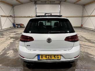 Volkswagen Golf GTE 1.4TSI 110kW Automaat Pano picture 7