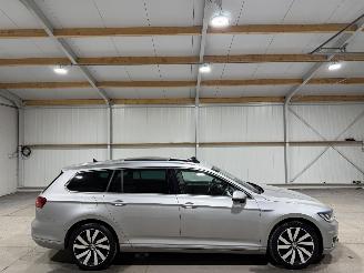 krockskadad bil auto Volkswagen Passat GTE 1.4TSI 115kW Automaat Connected Series Plus 2016/12