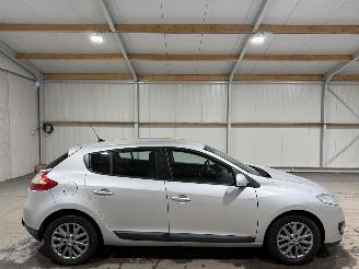 skadebil auto Renault Mégane 1.5dCi 81kW Automaat Collection 2013/10