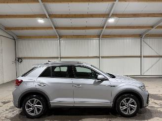 Unfallwagen Volkswagen T-Roc 1.5TSI 110kW R-Line Business Clima Camera 2024/1