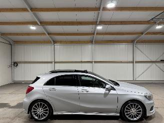 Schadeauto Mercedes A-klasse 180 90kW Automaat Pano Ambition 2013/1
