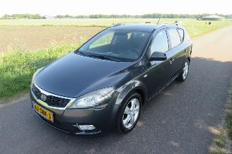 Kia Cee d 1.4 Cvvt 90pk Seven Airco Navigatie Clima Camera   2011 picture 4