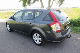 Kia Cee d 1.4 Cvvt 90pk Seven Airco Navigatie Clima Camera   2011 picture 17