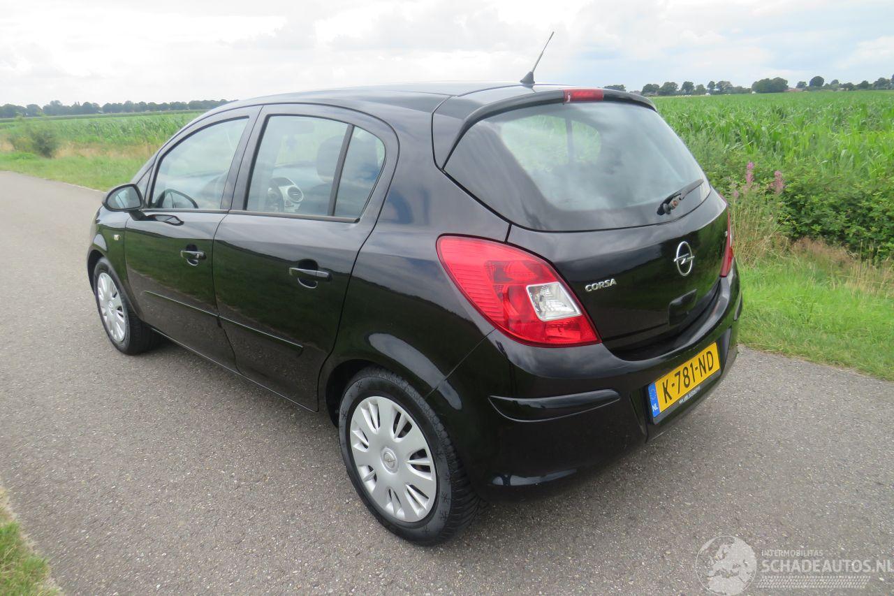 Opel Corsa 1.2 16V 80pk 5Drs Essentia  160.000kn  Airco [ top topstaat