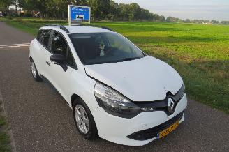 Renault Clio 0.9 TCe 90pk Euro 6 5drs Airco 2014   219.000km NAP picture 16