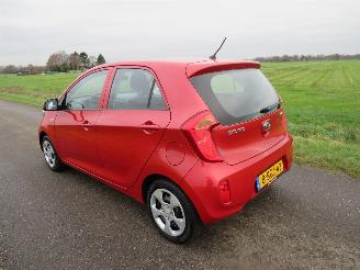 uszkodzony samochody osobowe Kia Picanto 1.0 CVVT ISG 69pk 170.000km 5Drs  Airco   2013 2013/9