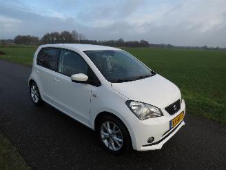 Vaurioauto  passenger cars Seat Mii 10. 5Drs Sport Connect  76.000km nap navigatie Sensoren 2017  Airco  [ nieuwstaat 2017/11