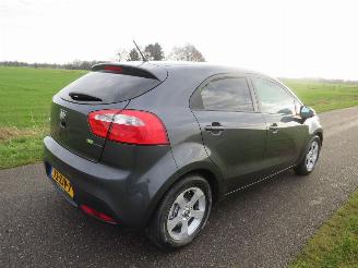 Kia Rio Kia Rio 1.2 CVVT Design Edition 86pk Navigatie Airco  2013 5drs picture 2