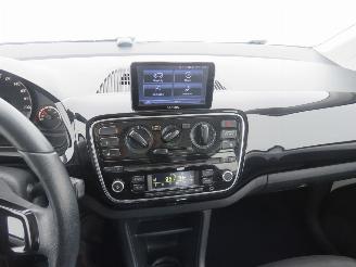Volkswagen Up! 1.0 High Up  5drs Airco Navigatie 08-2014 Parkeerschade Bumper voor picture 17