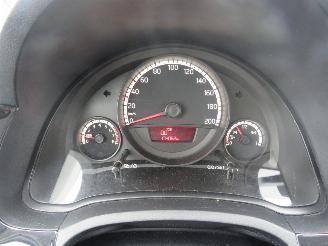 Volkswagen Up! 1.0 High Up  5drs Airco Navigatie 08-2014 Parkeerschade Bumper voor picture 21