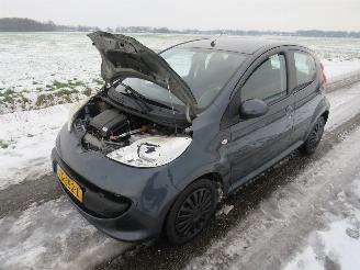 Peugeot 107 1.0 12v  89.000km  100% Orgineel 5drs Airco  [ nieuwstaat  2009 picture 25