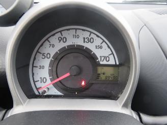 Peugeot 107 1.0 12v  89.000km  100% Orgineel 5drs Airco  [ nieuwstaat  2009 picture 4