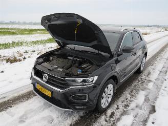 Volkswagen T-Roc 1.5 TSi Sport 150pk 2018 Parkeerschade [ Camera Navigatie Clima stoel stuur verwarring picture 26